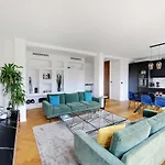 Exceptional - 1 Bdr 2p - Eiffel Tower View